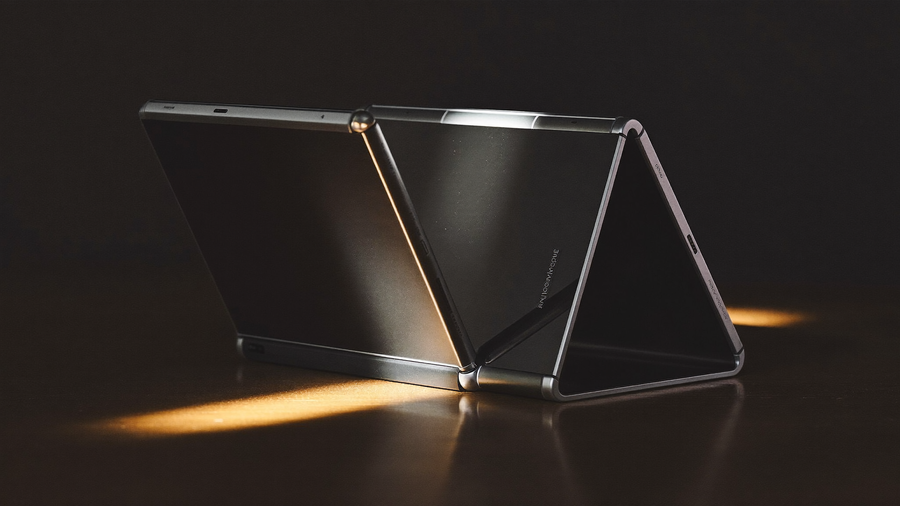 Galaxy Z Fold 8 vs. Motorola Razr Fold: Der Unterschied aus Sicht eines Hüllen-Designers (und warum Hüllen markenübergreifend nicht passen)